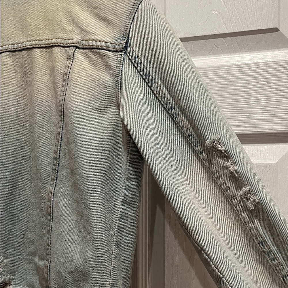 Bleached Denim jacket with Alien patch - Picture 11 of 11